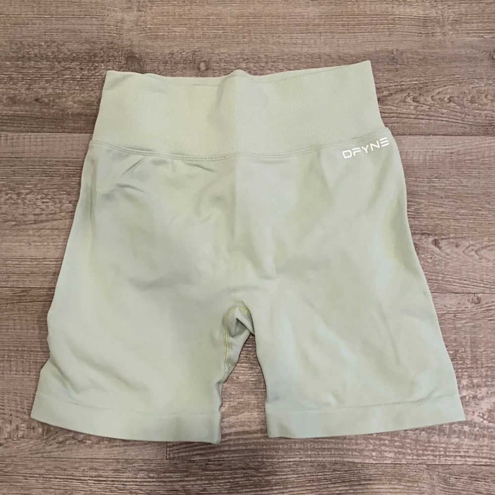 DFYNE Dynamic Shorts - Picture 1 of 3